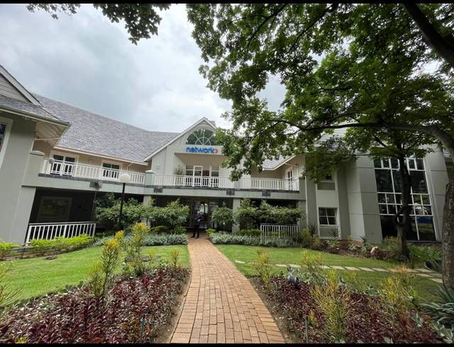240M² OFFICE TO LET IN BRYANSTON